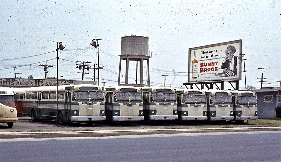 Faegol-Twin Coach dual-engine gasoline bus