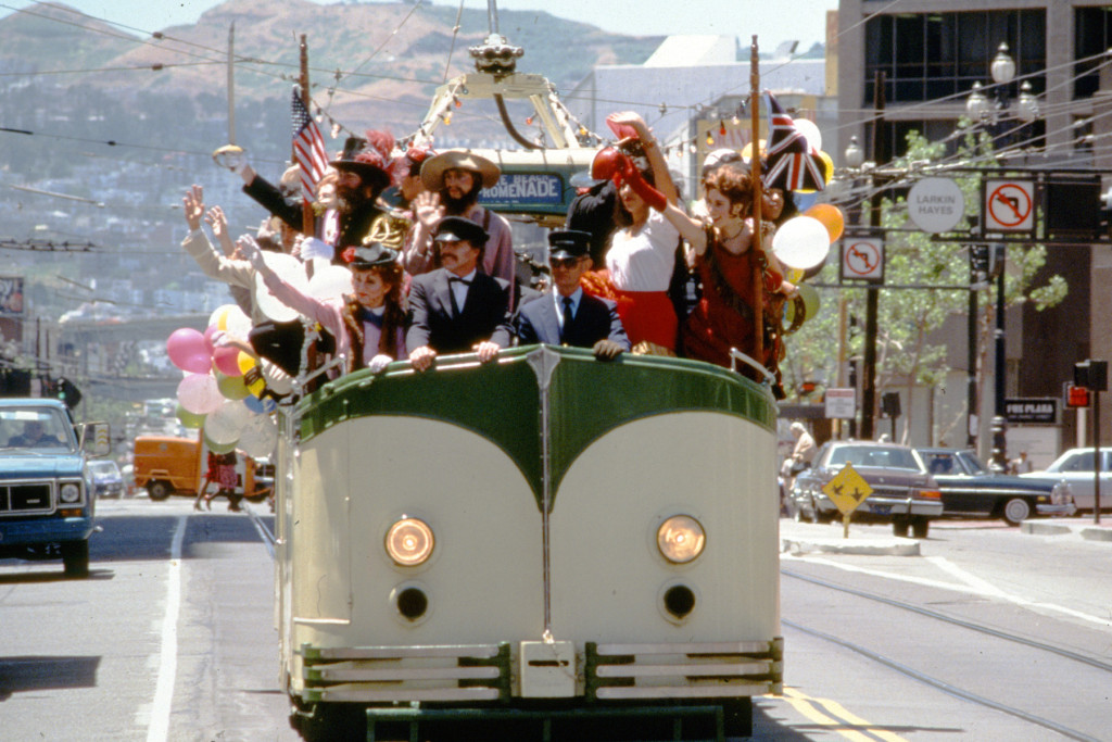 228_parade_100anniv_1992_market_8th