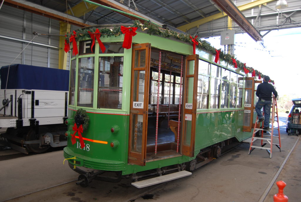 Decorate Streetcars and Cable Cars Nov. 24