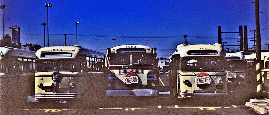 Faegol-Twin Coach dual-engine gasoline bus
