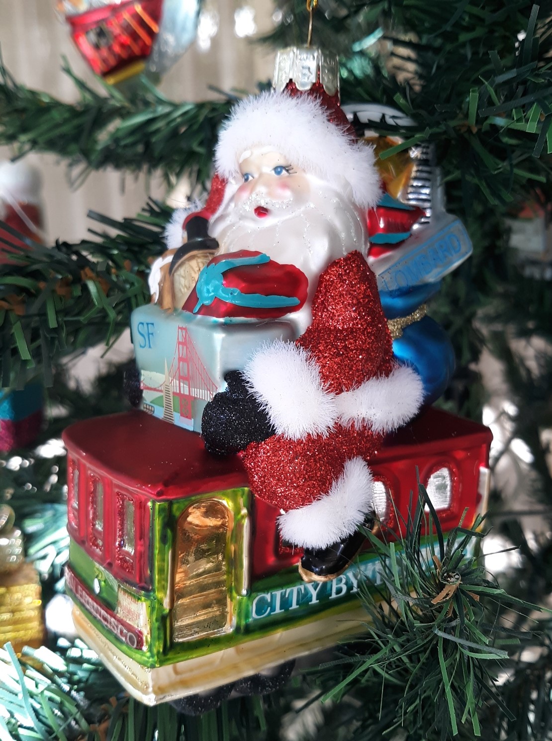 Ornament-Santa-on-Cable-Car.jpg