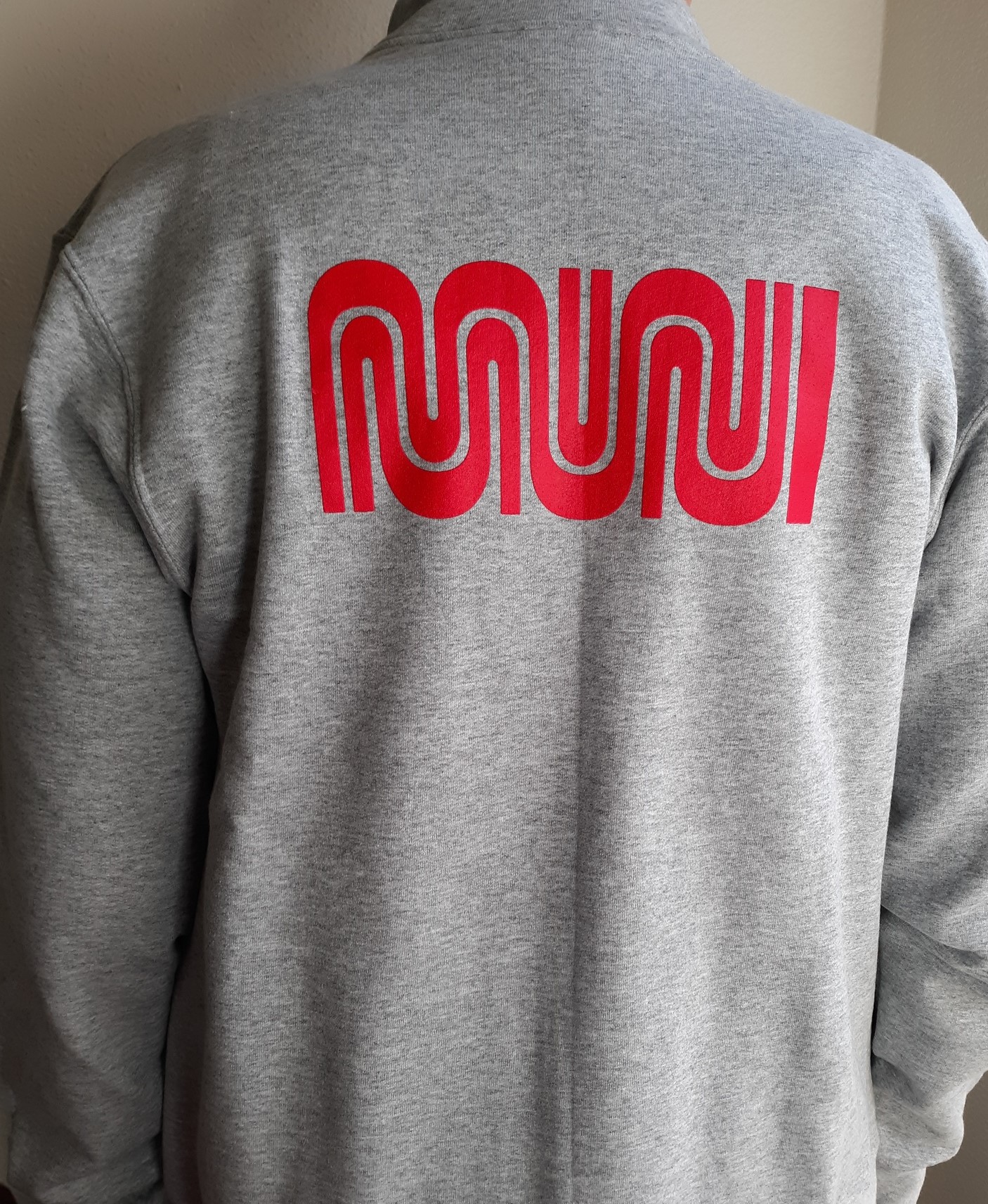 Sweat-jacket-back-worm.jpg